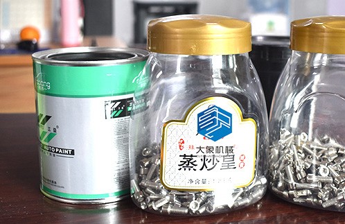 江西客戶雙側(cè)面加平面貼標(biāo)機(jī)一體機(jī)調(diào)試完畢